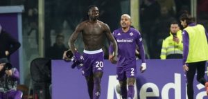 فيورنتينا يُلحق بإنتر ميلان أول هزيمة في الدوري بثلاثية نظيفة